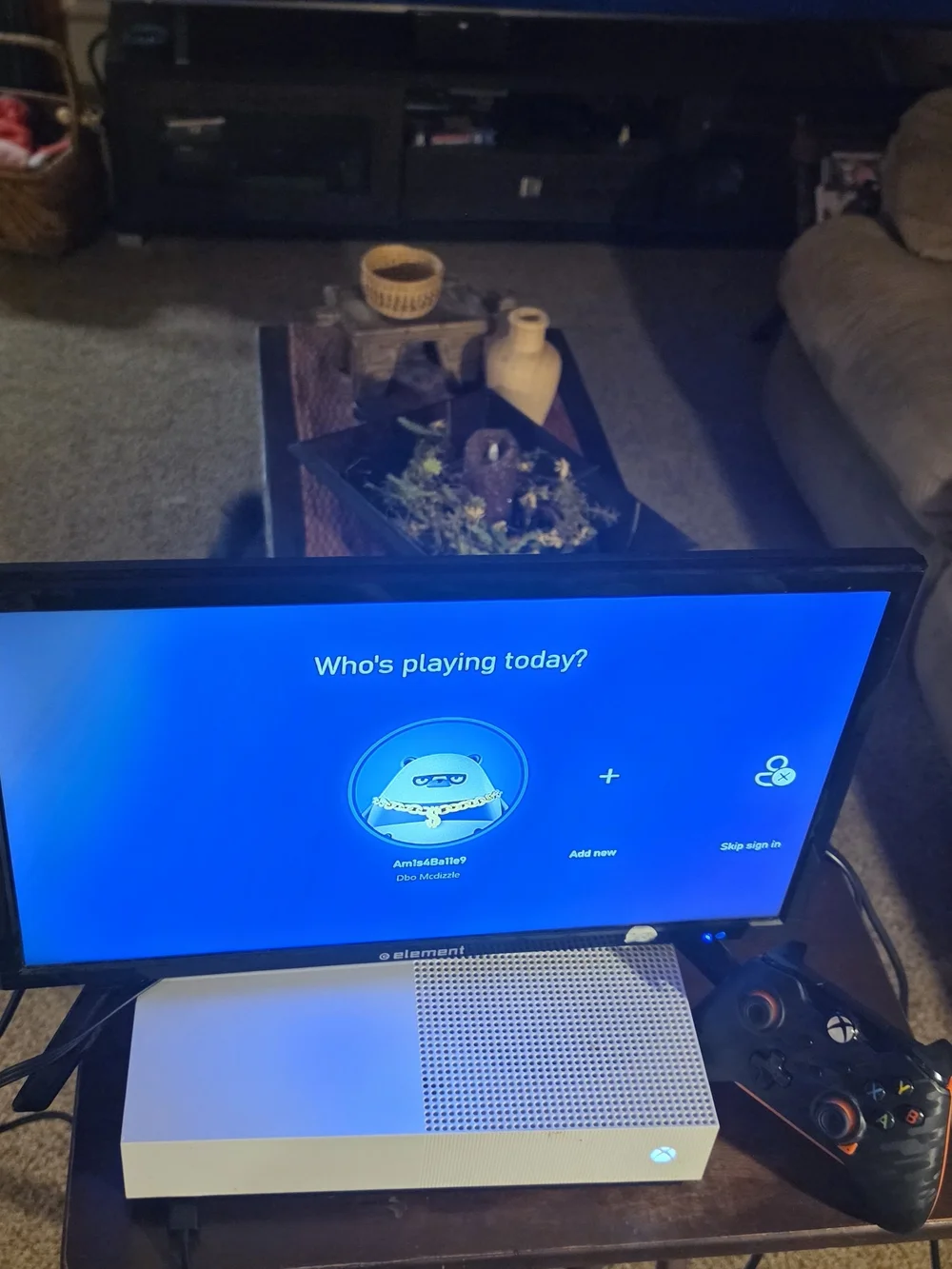 Xbox One S Digital White Console with Jordan Logo Accent With One Contoller
